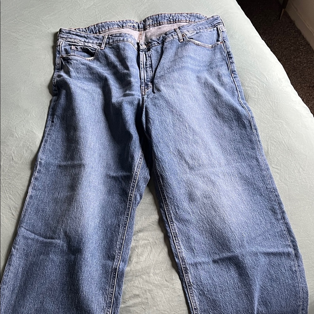 Old Navy Women's Classic Straight Leg Denim Jeans